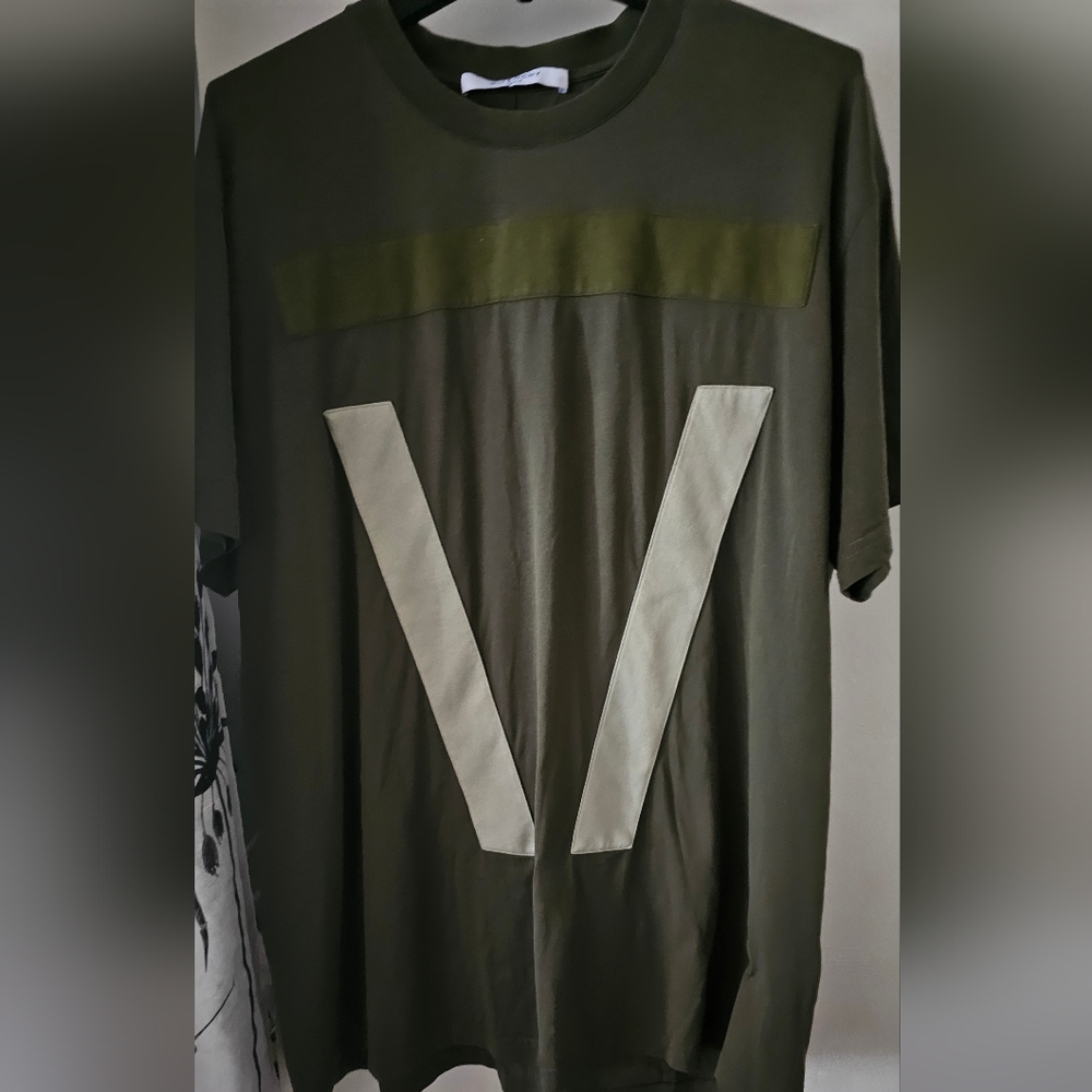 Givenchy T Shirt